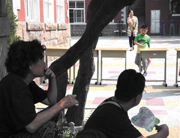 市內四區小學報名 學生現場秀才藝