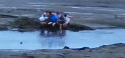 青島居民海灘散步發現男尸 面部青紫鼻腔淌血