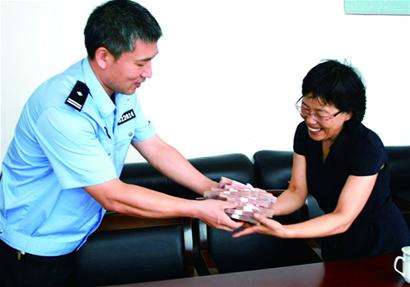 青島16歲少年扮黑絲妹妹盜號 騙網友母親10萬元