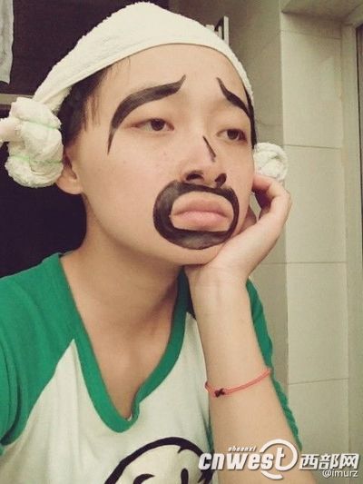 網(wǎng)絡(luò)紅人盤點 鬼臉妹子犯二走紅