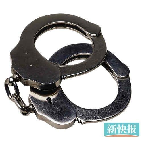 廣州駐站民警收329萬6套房產獲刑12年