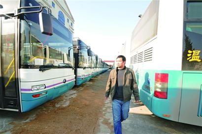 700多個村開通1元公交車 700多個村開通1元公交車