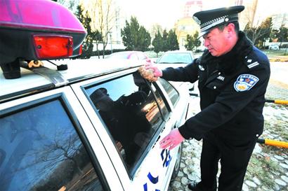 老“110”講述新警情 老“110”講述新警情