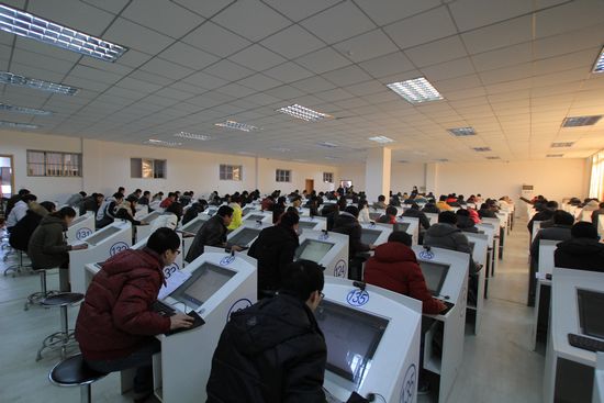 直擊青島新規駕考首日 考生吐槽難過高考