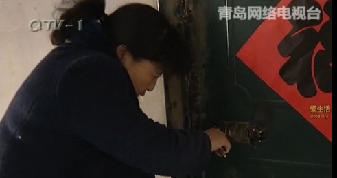 女子與前夫共同房產遭私賣 鎖芯被灌膠家門被焊死